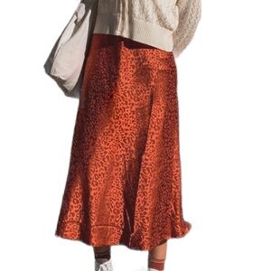 NWOT Passion Rust colored Leopard midi slip skirt Size 8